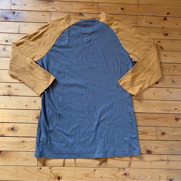 The North Face Baseball Tee - Picture 5 of 6